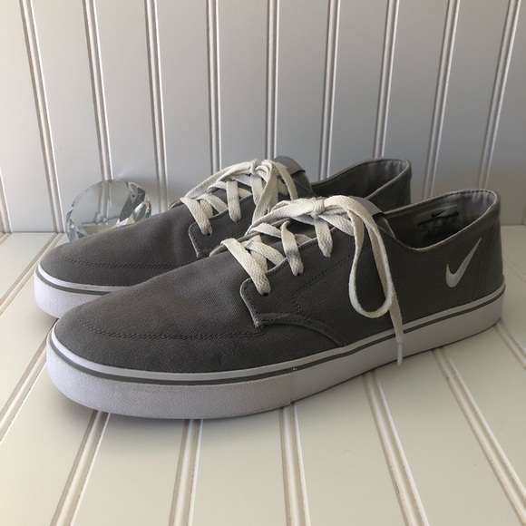 grey nike canvas shoes